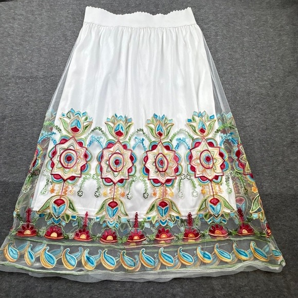 Boho Embroidered Mesh Skirt Sz. M. White Floral Sheer Overlay Whimsy Artistic‎ - Picture 4 of 11